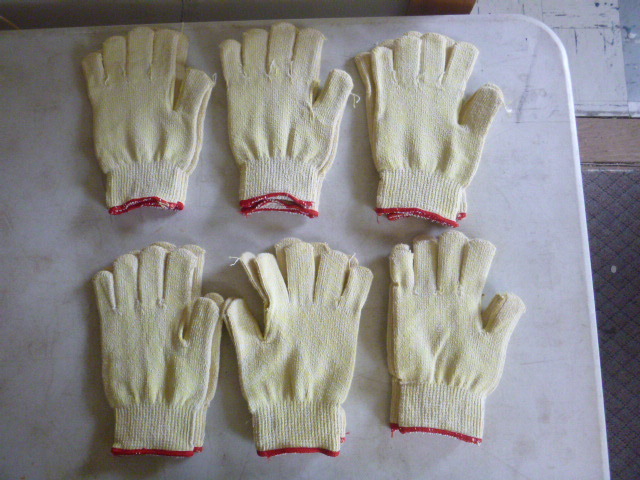 6 Pairs of Gloves