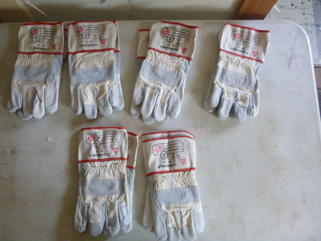 6 Pair of Schwerin-V Leather Palm Gloves
