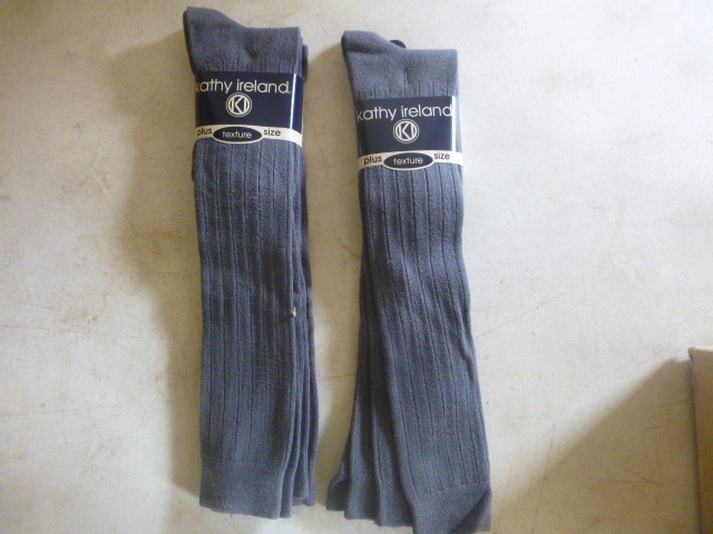 4 Pair of Kathy Ireland Plus Size Socks