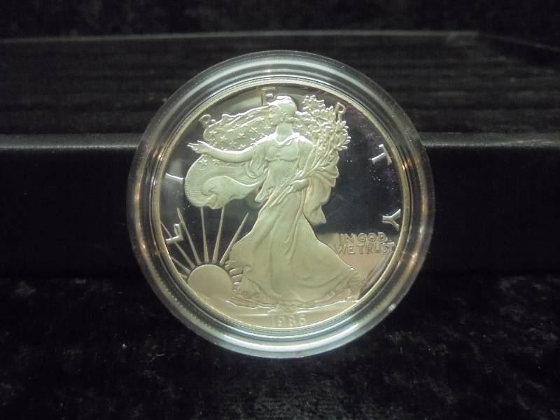 American Eagle 1 Oz Proof Silver Bullion Coin in Velvet Display