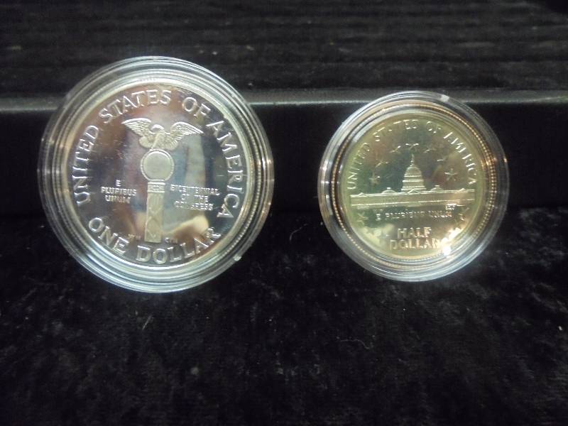 1989Two Coin Proof Set - US Congressional Coins, Silver Dollar, Half Dollar in Velvet Display