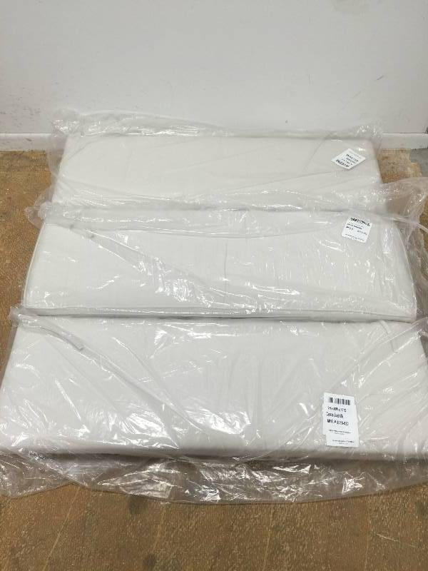 lot 19 image: Traditional-Style Seat & Back Canvas White New
