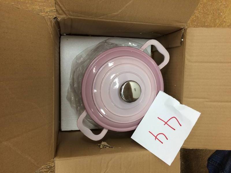 lot 44 image: Cooks Companion Stick-Resistant Enameled Cast Iron 3 qt Round Covered Casserole  New