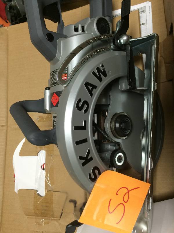 lot 52 image: Skil 15 Amp 7-14 in. Lightweight Magnesium SKILSAW Worm Drive  New