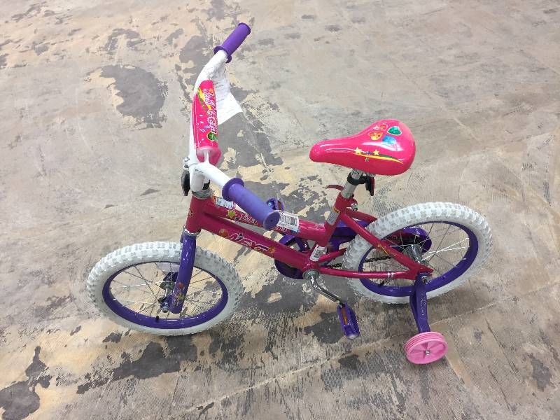 lot 80 image: 16 Lil Gem Next Girls Bike