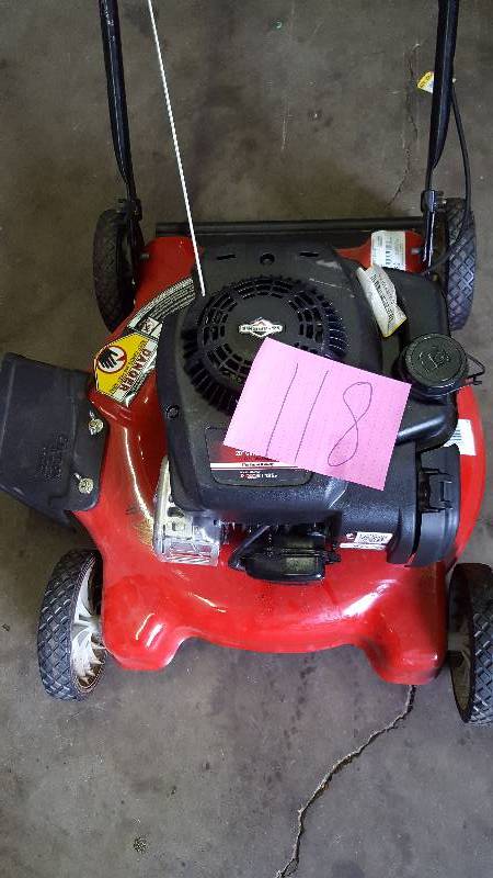 lot 118 image: MTD 20 in. 125cc OHV Briggs & Stratton Gas Walk-Behind Lawn Mower in good working condition