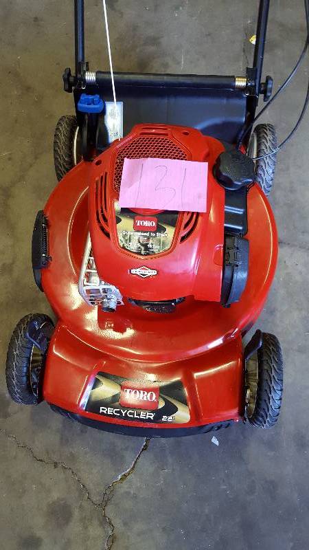 lot 131 image: Toro Personal Pace 22 Inch Self-Propelled Gas Mower