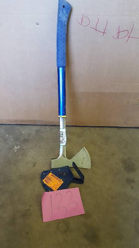 lot 133 image: Eastwing 26 camper axe