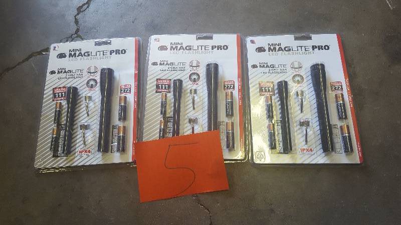 lot 5 image: Lot of 3 MAGLITE PRO LED FLASHLIGHT 2- AA 272 & 2- AAA MINI LED COMBO 2-PACK GIFT SET