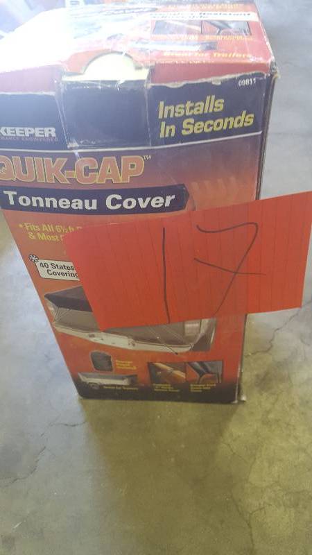 lot 17 image: Keeper Quick Cap Tonneau Cover