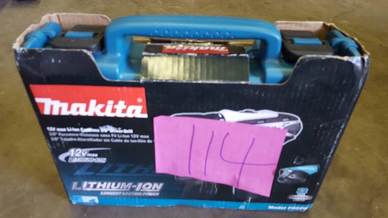 lot 114 image: Makita 18-Volt Ni-Cad 12 in. Compact DrillDriver Kit