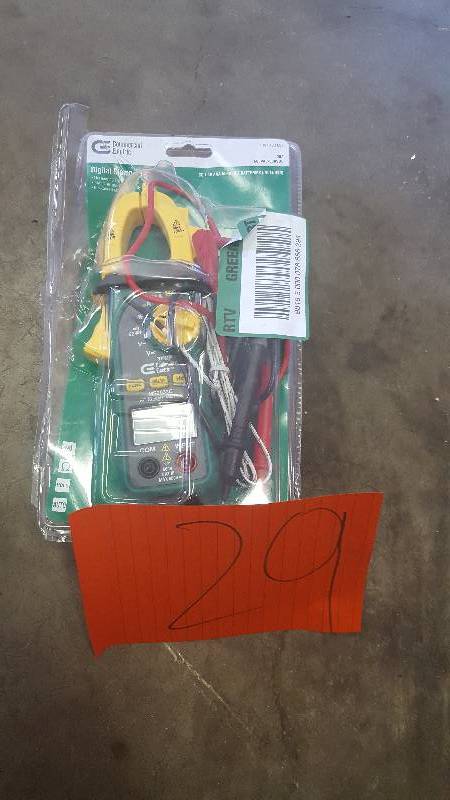 lot 29 image: LCL Digital clamp meter