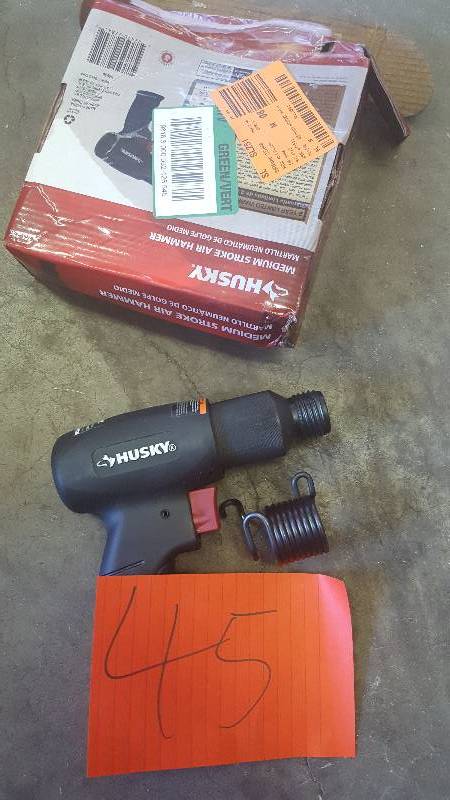 lot 45 image: Husky Air Powered Tools Medium Stroke Air Hammer