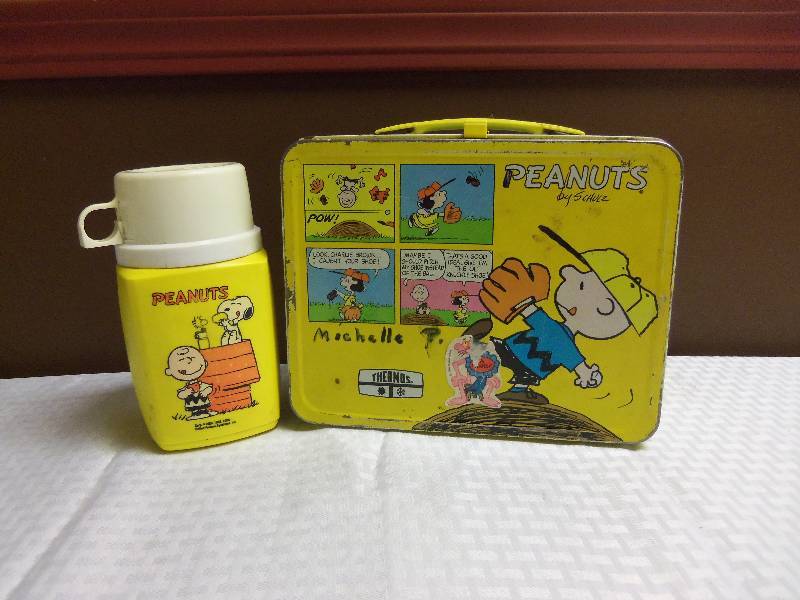 Vintage Peanuts Metal Lunchbox