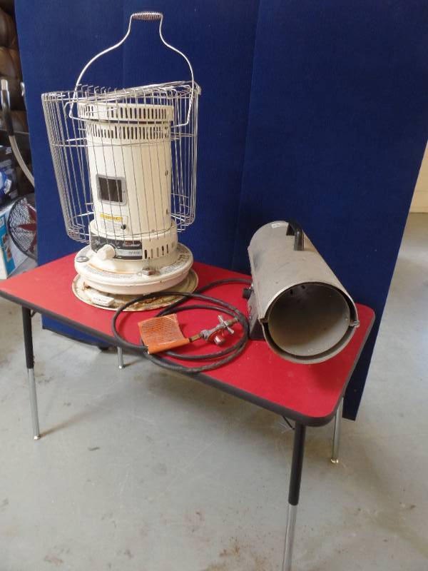 lot 16 image: Heaters