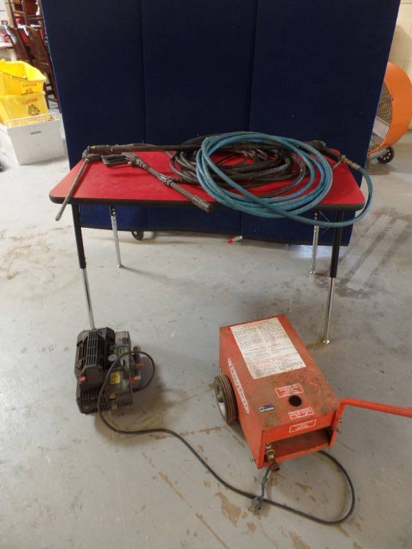 lot 17 image: Pressure Washers And Accessories