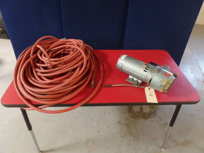 lot 18 image: Air Compressor and Hoses