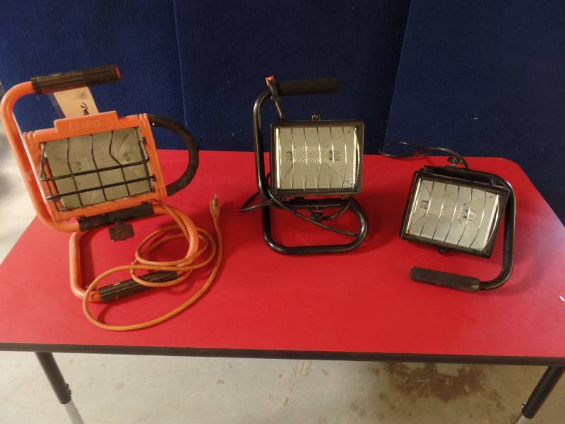 lot 20 image: Flood Lights