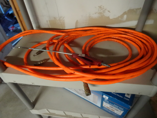 lot 5 image: 38 air hose