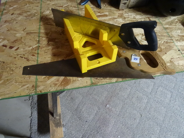 lot 10 image: Wood saw.