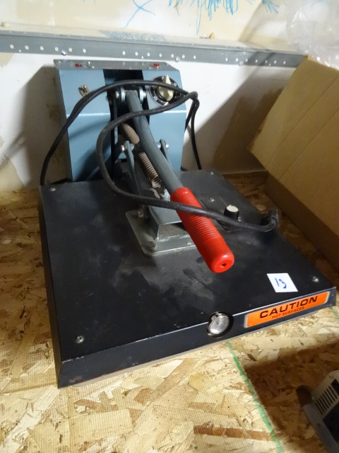 lot 13 image: 12 x 12 heat press