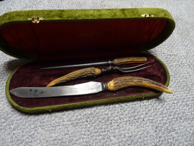 lot 27 image: Cutlery set