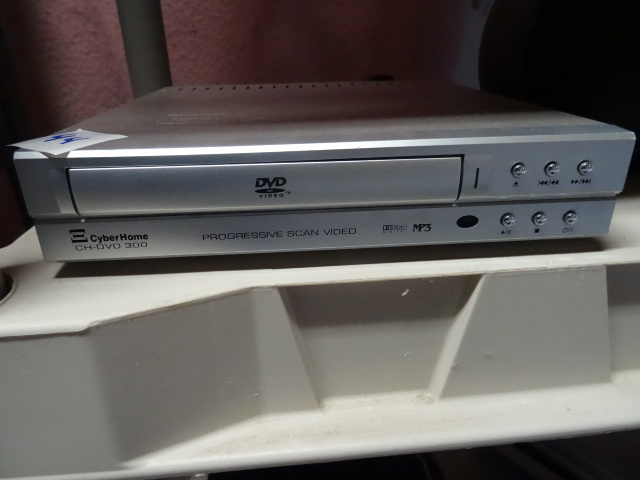lot 44 image: DVD player
