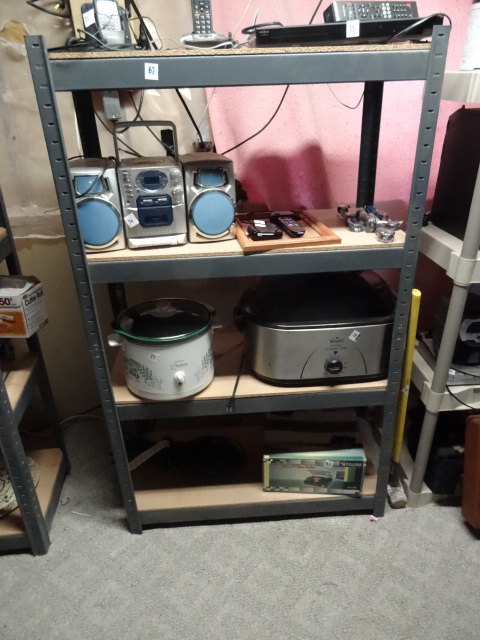 lot 67 image: Shelving unit