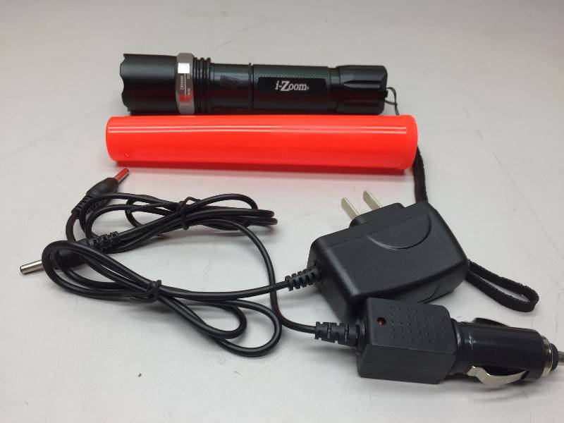 TACTICAL PRO GEAR I200M, SWAT FLASHLIGHT