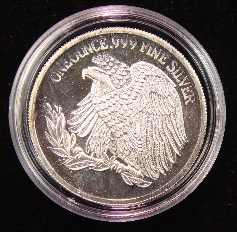 1 TROY OZ. .999 FINE SILVER SAINT GAUDENS DESIGN IN AIRTITE HOLDER
