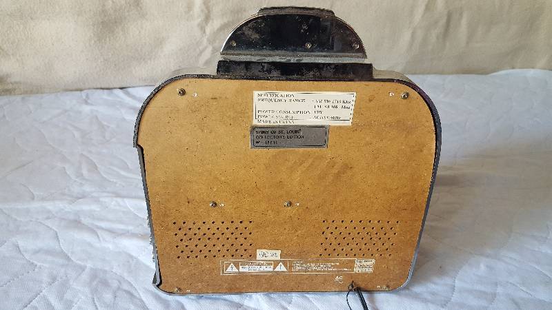 lot 3 image: Collectors Edition Jukebox.