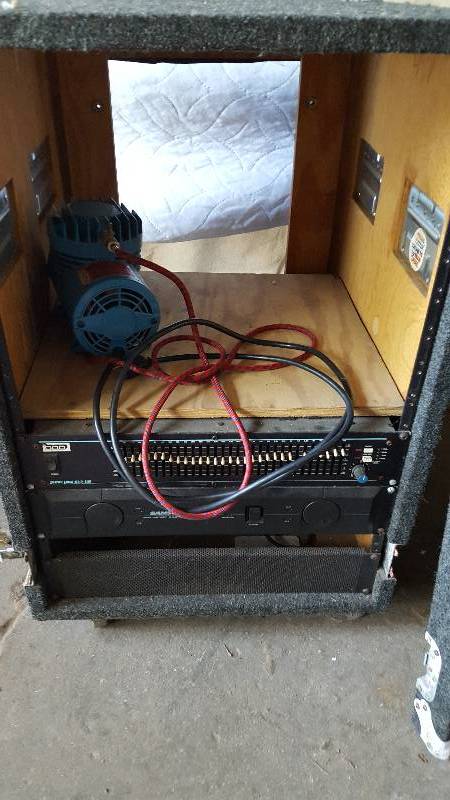 lot 10 image: DOD - Samsun studio amp (130 watt), Serbo 260 in latchable band box.