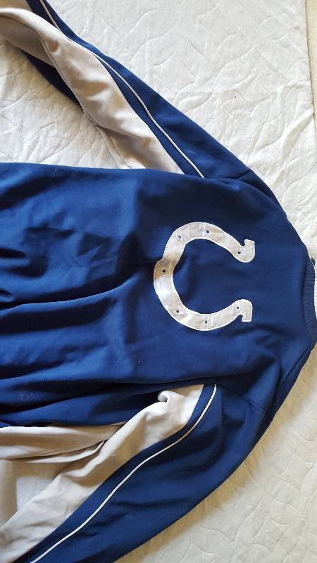 lot 25 image: Colts Insulated Zip up jacket
