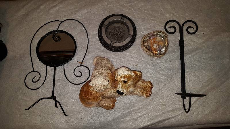 lot 58 image: Dog & Cat statue, Rod Iron decore, Ashtrays