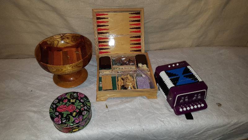 lot 68 image: Kids accordian, Bowl, Tin & Family Game