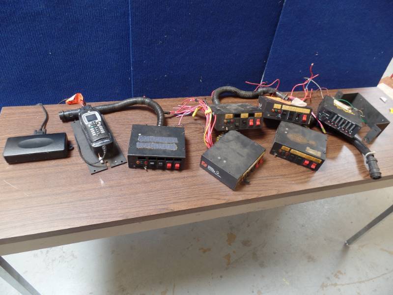 lot 118 image: Misc. Car Electronics