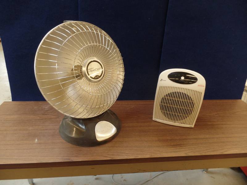 lot 119 image: Portable Heaters