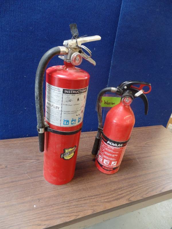 lot 139 image: Fire Extiguisher