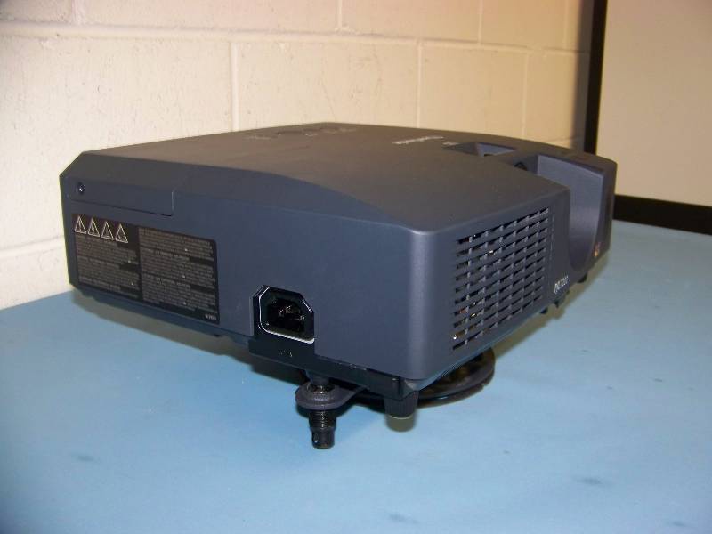 lot 21 image: ViewSonic, PJL7211, LCD Projector