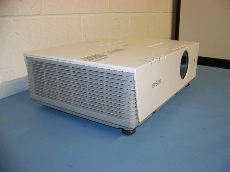 lot 25 image: Epson, EMP-6100, LCD Projector