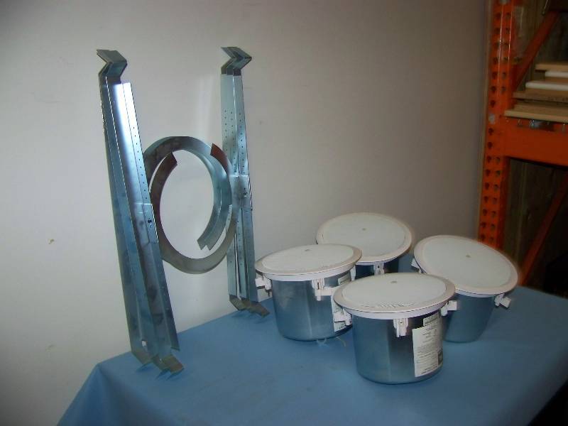 lot 41 image: (4) JBL, 6.5, In-Ceiling Loudspeakers  Speakers with Ceiling Brackets