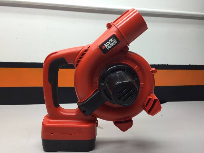 BLACK N DECKER 18 VOLT CORDLESS BLOWER