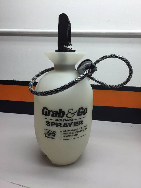 SMITH CO. 3 GALLON SPRAYER MISSING HOSE