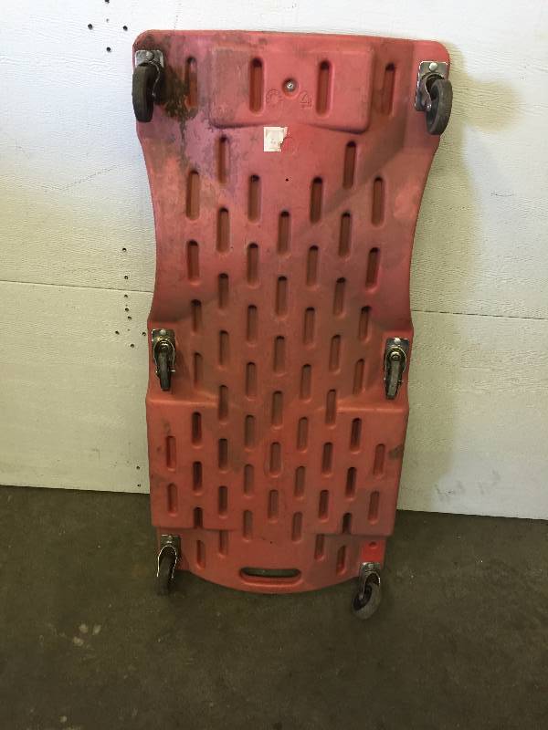 GRIP CREEPER WITH 6 WHEELS  (USED)