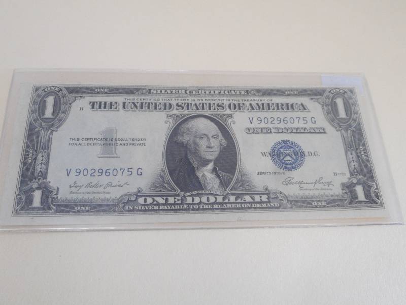 1935 E - United States $1.00 Silver...