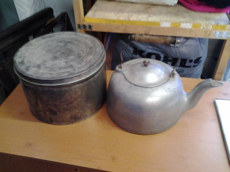 Vintage Aluminum Kettle, Large Round Tin With Lid