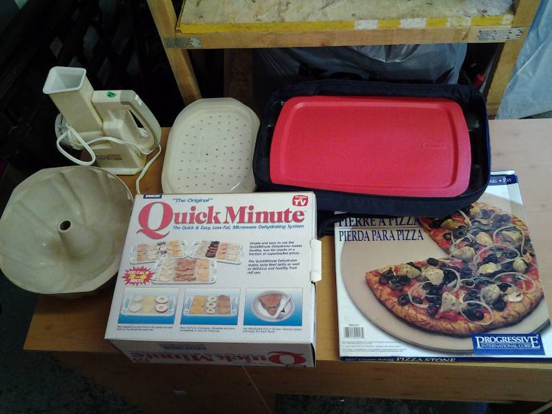 Pyrex Cassarole With Caddy, Salad Shooter, Pizza Stone, Bundt & Other MIcrowave Cookware