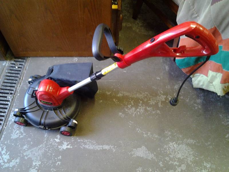 Mastercraft Electric Mini Lawnmower With Bagger, Weed Whip