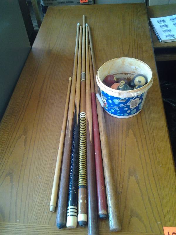 lot 40 image: BilliardPool Cues & Bucket Of Balls