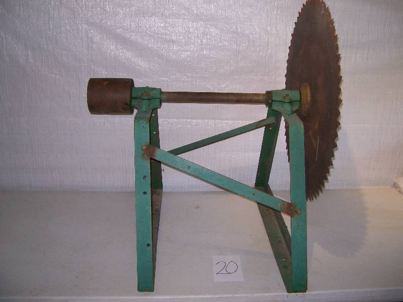 lot 20 image: buck saw